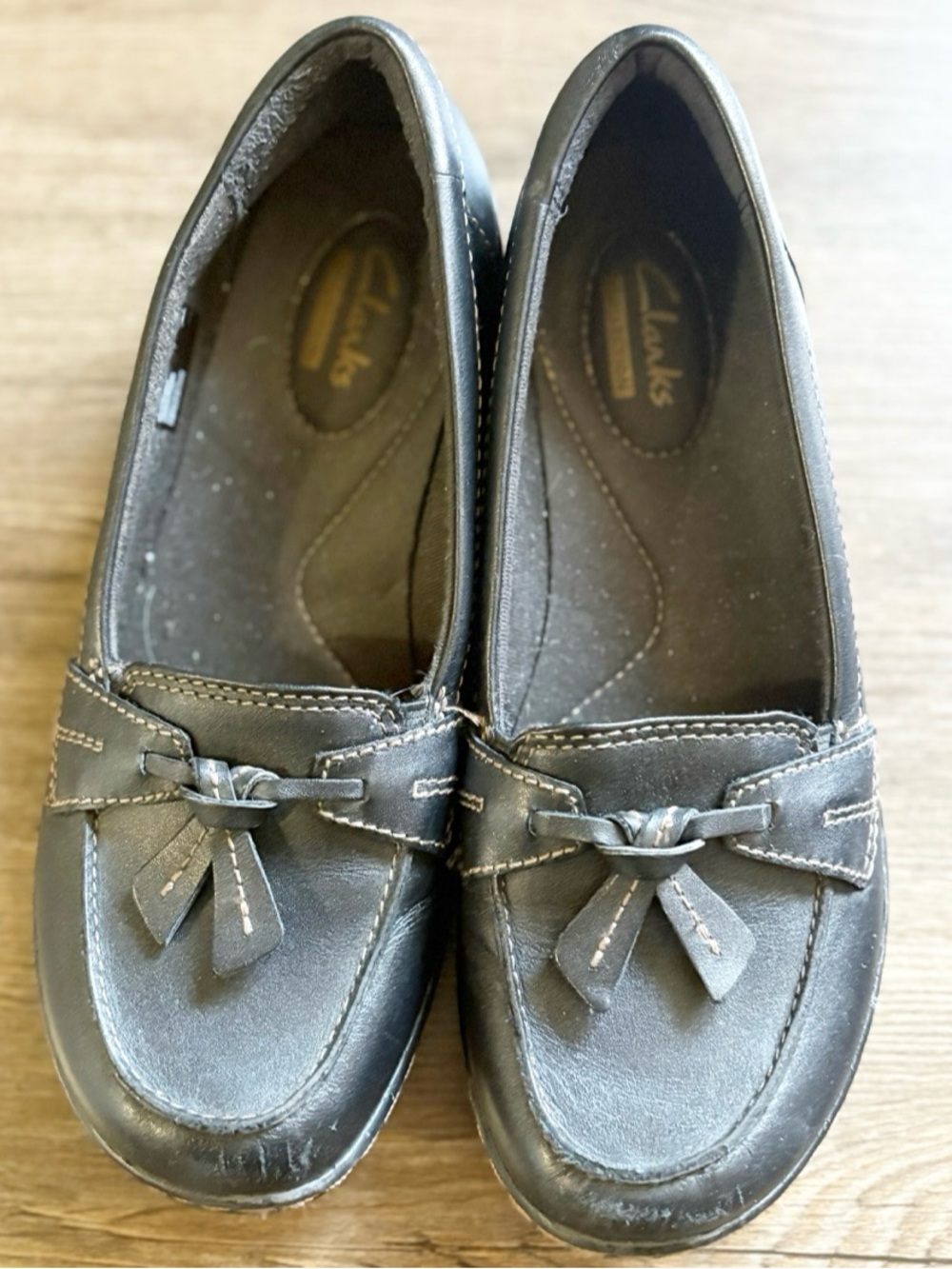 Clarks Women's Black Tassel Slip-On Loafers